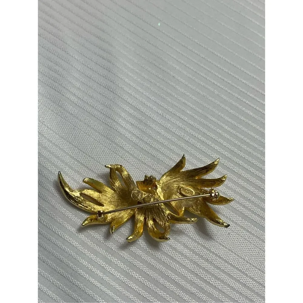Bellini Faux Pearl Brooch Estate
